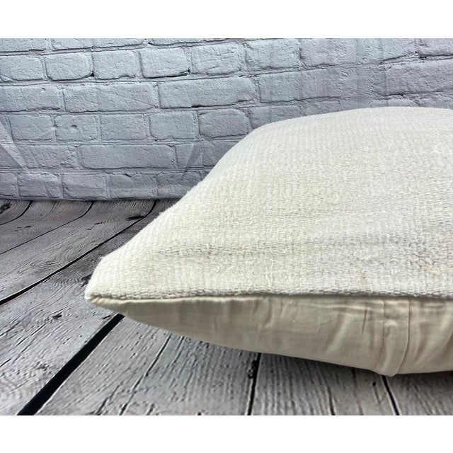 20 x 20 Hemp Pillow Turkish Cushion Natural Grayish White Pillow Cushion Cover For Sale - Image 4 of 4