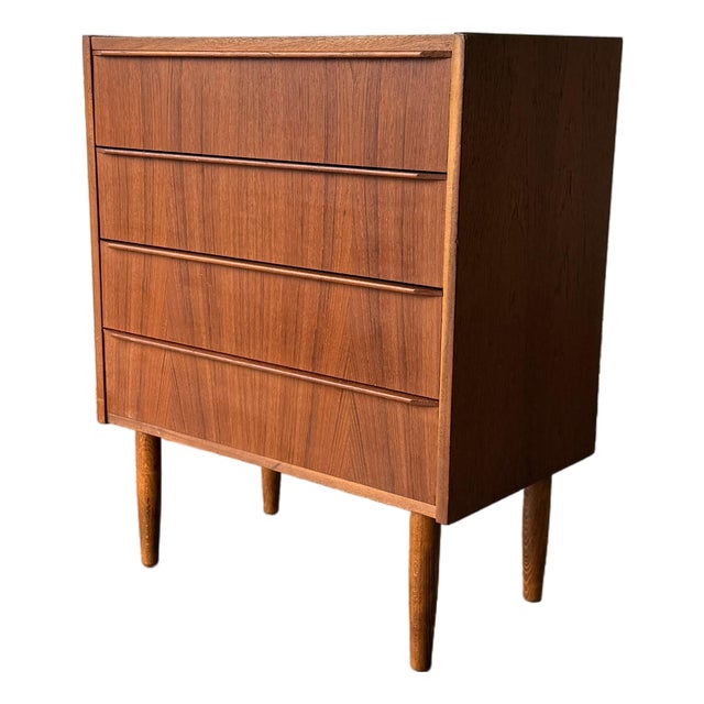 Vintage Danish Mid Century Modern Teak Four-Drawer Chest of Drawers Commode, Circa 1960s For Sale