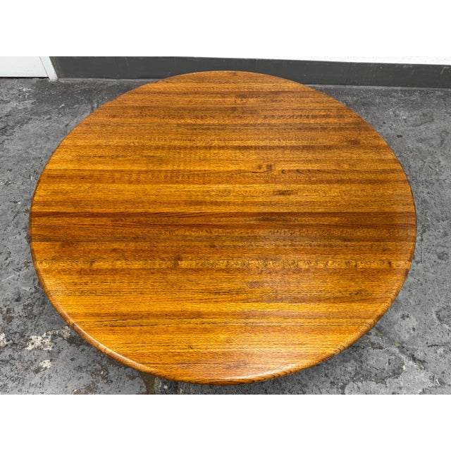 Mid-Century Modern American Modern Round Wood Coffee Table, Mid 20th Century For Sale - Image 3 of 12