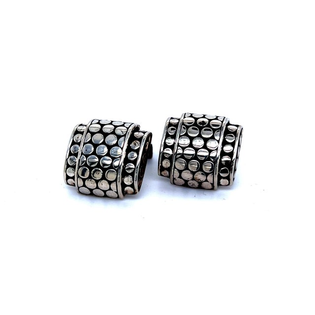 1990s Pair of John Hardy Estate Mens Dot Cufflinks Sterling Silver For Sale - Image 4 of 8