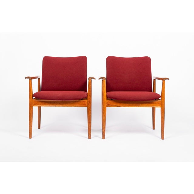 Danish Modern Red Diplomat Chairs by Finn Juhl for France & Daverkosen For Sale - Image 12 of 12