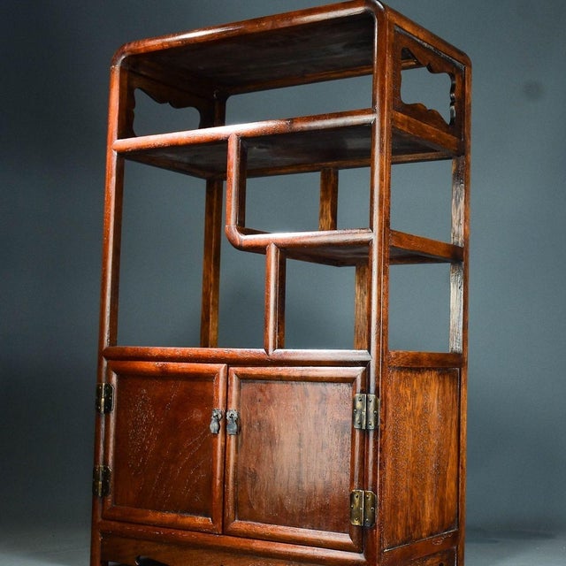 Dimensions: Height 68 cm (26.8") x Length 43 cm (16.9") x Width 22 cm (8.7") Material: Solid Hardwood (African Huali...