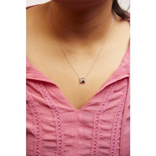 Haus of Brilliance 14K White Gold 1/4 Cttw Treated Blue Diamond Matte Finished Pyramid Pendant Necklace - 18" Inches For Sale - Image 4 of 5