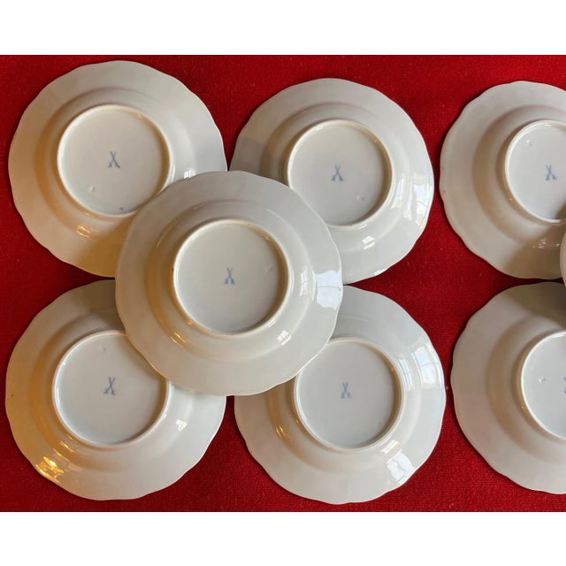 Ceramic Antique Meissen Porcelain Bread or Cake Plates in the Green Napoleon Ivy Pattern - Set of 10 For Sale - Image 7 of 13