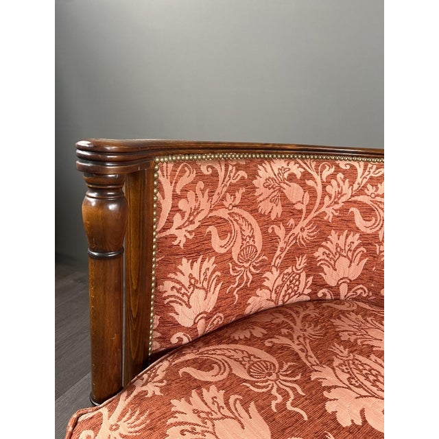 Red 20th Century Louis XVI Chaise Lounge in Fabric with Floral Decoration For Sale - Image 8 of 13