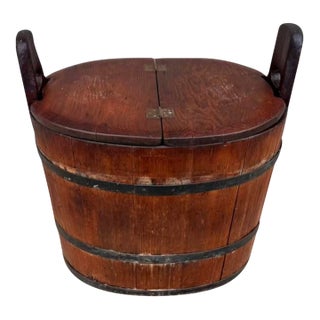 Antique Pennsylvania Pine Wash Basin Barrel With Hinged Lid, Converted to Side Table, Circa 1840s For Sale