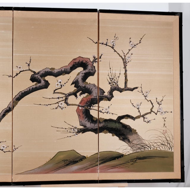 Mid-20th Century Byobu Japanese Hand Painted Silk "Ancient Tree in Winter" 4-Panel Folding Screen Very Good + Front & Good + Back For Sale In San Diego - Image 6 of 11