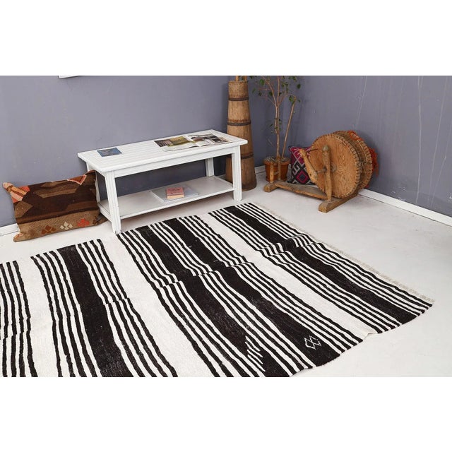 Mid 20th Century Mid 20th Century White & Black Vintage Hemp Rug For Sale In Los Angeles - Image 6 of 7