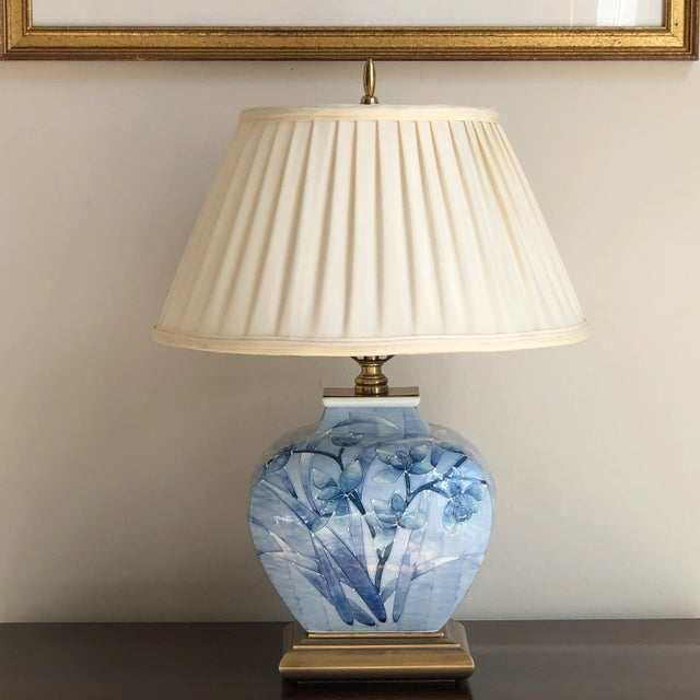 Late 20th Century Wildwood Chinoiserie Floral Table Lamp For Sale - Image 11 of 12