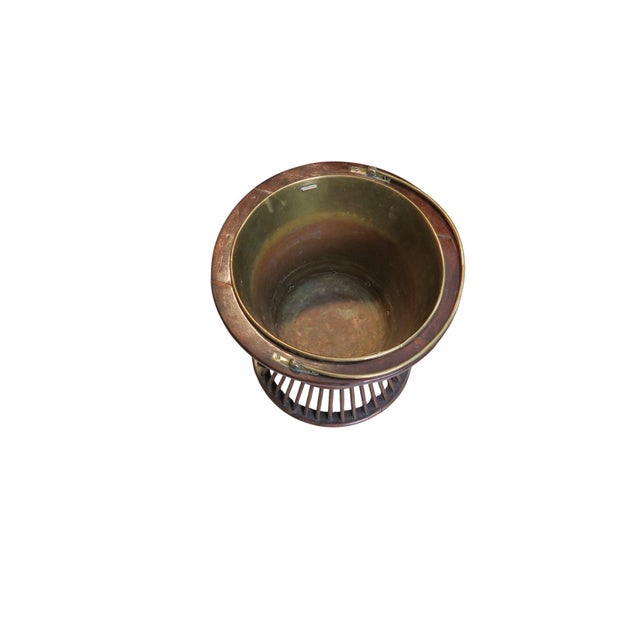 Traditional A George III Tapering Mahogany and Brass-Lined Reeded Plate Bucket, Early 19th Century For Sale - Image 3 of 8