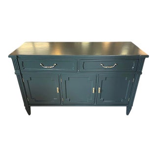 1960s Hunter Satin 3 Door 2 Drawer American of Martinsville Vintage Buffet For Sale