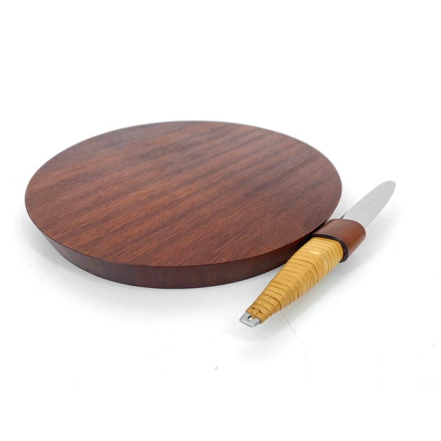 Mid-Century Teak Cutting Board with Integrated Knife by Carl Auböck for Auböck Werkstätten, Austria, 1950s, Set of 2 For Sale - Image 11 of 11