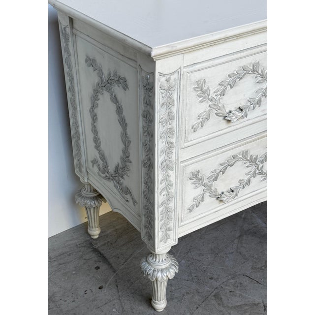 Early 21st Century Italian Hand-Carved Tuscan Chest with Laurel Garlands in Antiqued Silver Leaf For Sale - Image 5 of 18