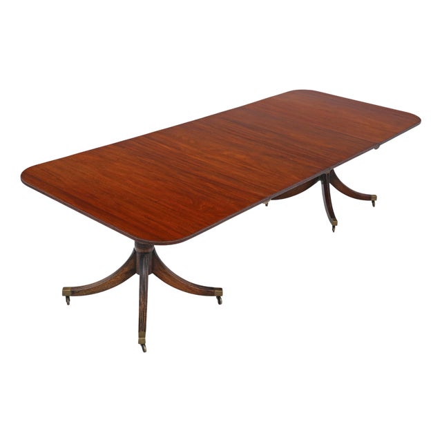Large Antique Extendable Double Pedestal Dining Table in Mahogany, Late 19th Century For Sale