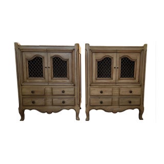 1950s John Widdicomb Country French Cherry Night Tables - a Pair For Sale