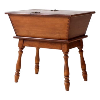 Mid-Century Heywood-Wakefield Dough Box Side Table For Sale