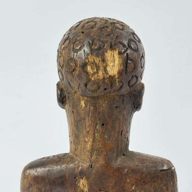 Early 20th Century Bembe Sitting Male Figure on Custom Base South Kivo For Sale In Denver - Image 6 of 7