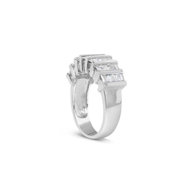 Early 21st Century .925 Sterling Silver 1.0 Cttw Baguette Cut Diamond Vertical Channel Fluted Multi-Row Unisex Fashion Wedding Ring (H-I Color, I1-I2 Clarity) - Size 7 For Sale - Image 5 of 7