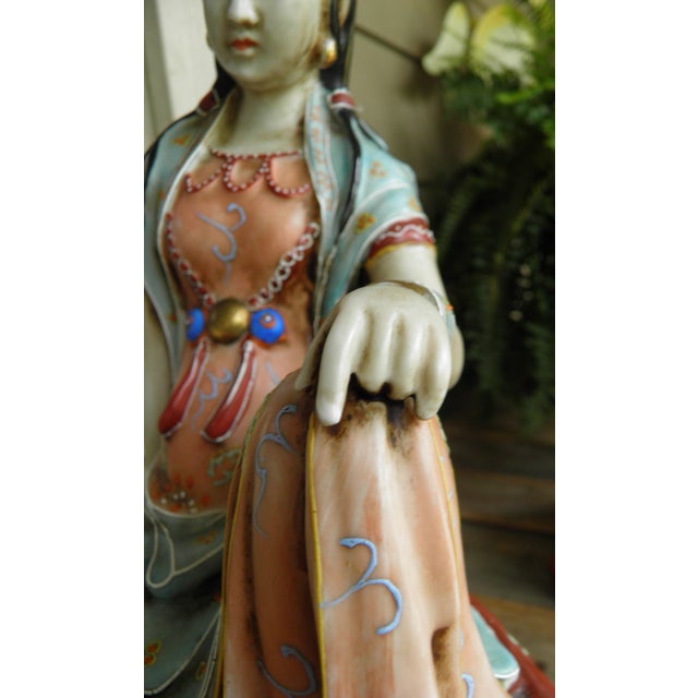 Rare Pair of Quan-Yin Buddhist Bodhisattvas of Compassion Porcelain Statues For Sale - Image 13 of 18