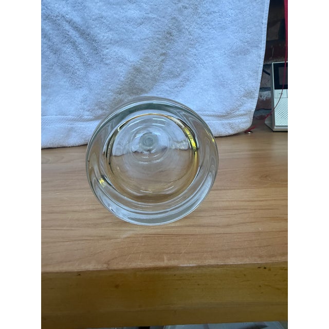 1940's Art Deco Etched Glass Crystal Top Decanter For Sale In Los Angeles - Image 6 of 7