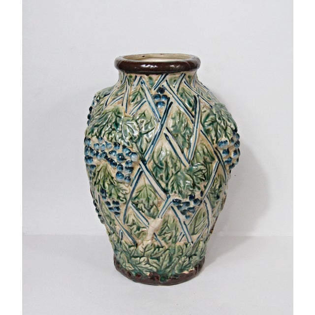 Vintage French Country Majolica-Style Grape Vine Pottery Vase For Sale In Austin - Image 6 of 12