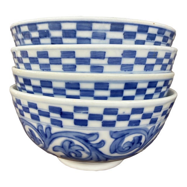 Blue and White Chinese Pottery Rice Bowls - Set of 4 For Sale