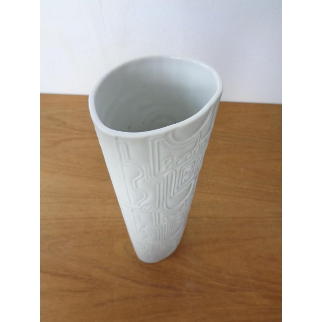 Mid-Century Op Art 2101 Vase from Heinrich, Germany, 1960s For Sale - Image 6 of 15