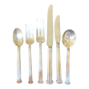 1935 Wallace Art Deco Pattern Vogue II Silver-Plate Flatware, 77 Pieces