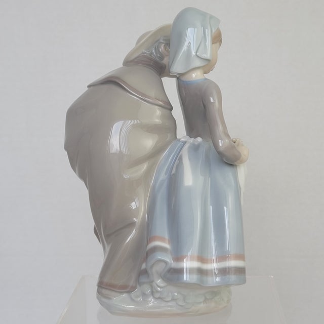 Lladro Vintage Lladro Spain Boy Meets Girl Little Couple Kissing Porcelain Figurine For Sale - Image 4 of 18