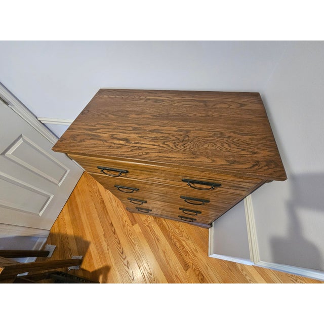 4 drawer ranch oak dresser - solid construction, wood has been well maintained