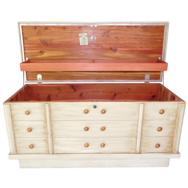Mid-Century Modern 1957 Vintage Mid-Century Modern Lane Blonde Oak Veneer Cedar Chest ~ Lock Removed ~ For Sale - Image 3 of 17