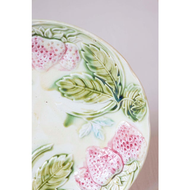 French 19th Century Majolica Plates with Raised Decor of Strawberries and Leaves For Sale In Atlanta - Image 6 of 6