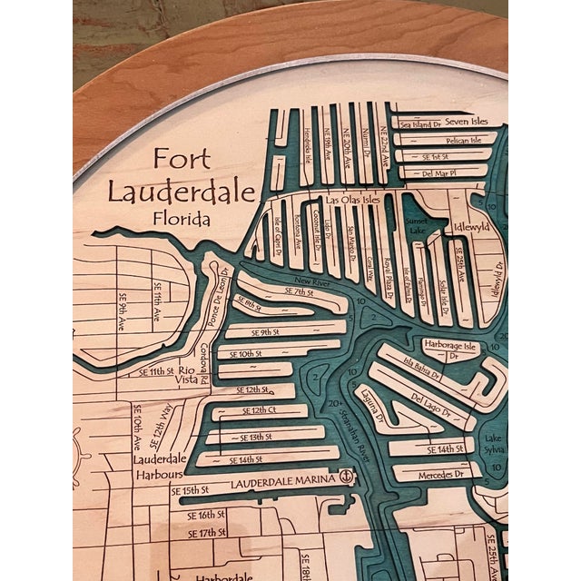 2000 - 2009 Street Art Fort Lauderdale Florida Nautical Map Wood Lazy Susan – Lauderdale Marina & 15th Street Fisheries For Sale - Image 5 of 9
