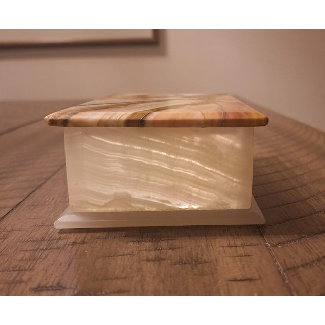1960s Mid-Century Banded Onyx Trinket Box For Sale - Image 5 of 12