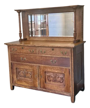 Late 19th Century Victorian Tiger Oak Sideboard / Buffet