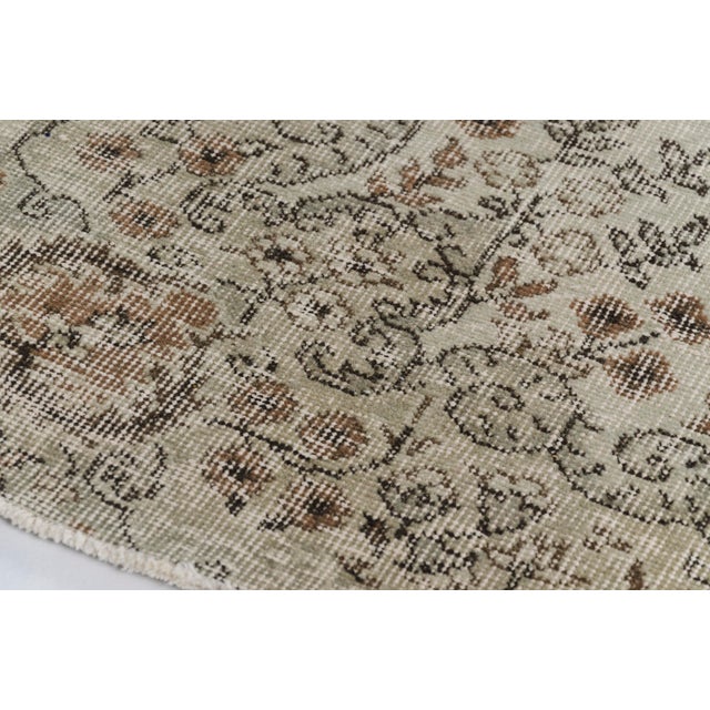 Turkish Oushak Vintage Anatolian Beige Rug For Sale - Image 3 of 10