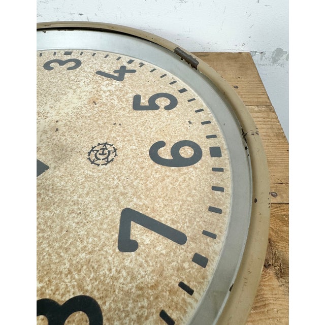Large Brown Industrial Factory Wall Clock from Chronotechna, 1950s For Sale - Image 11 of 18