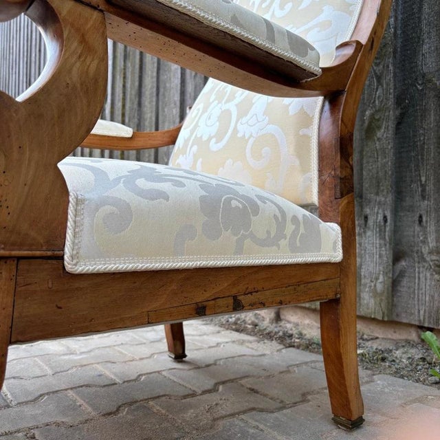 French Voltaire Armchair in Walnut, 1850 For Sale - Image 13 of 15