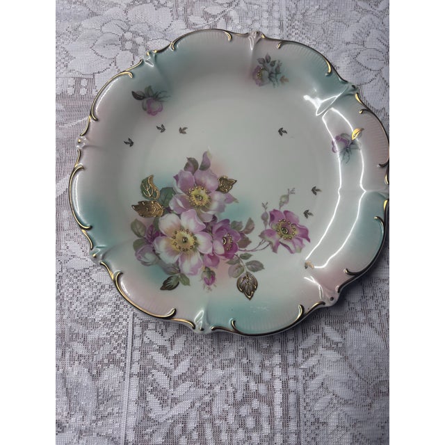 1950s Vintage Hand-Painted Bavaria Floral Plate with Gold Trim For Sale In New York - Image 6 of 11