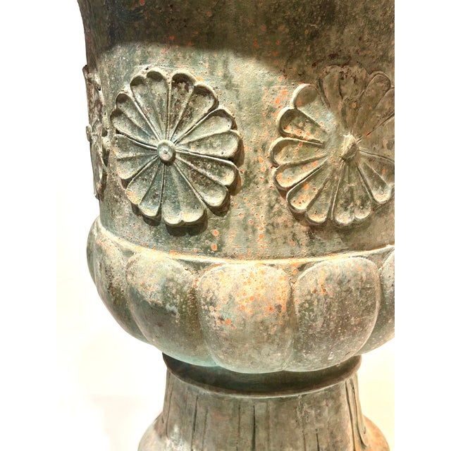 1990s Large Vintage c.1996 Verdigris Patina Brass Flower Motif Urn For Sale - Image 5 of 5