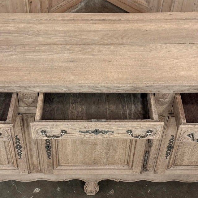 18th Century Country French Louis XV Buffet in Stripped Oak For Sale - Image 17 of 18