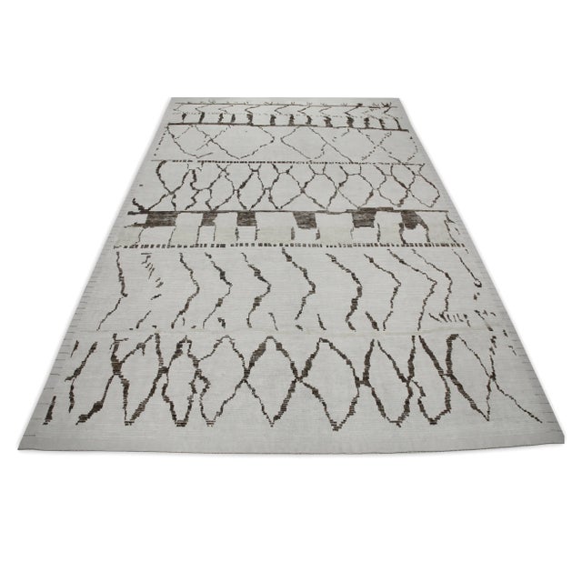 Early 21st Century Beige & Brown Modern Moroccan Style Wool Rug 10' X 14'9" For Sale In Houston - Image 6 of 8