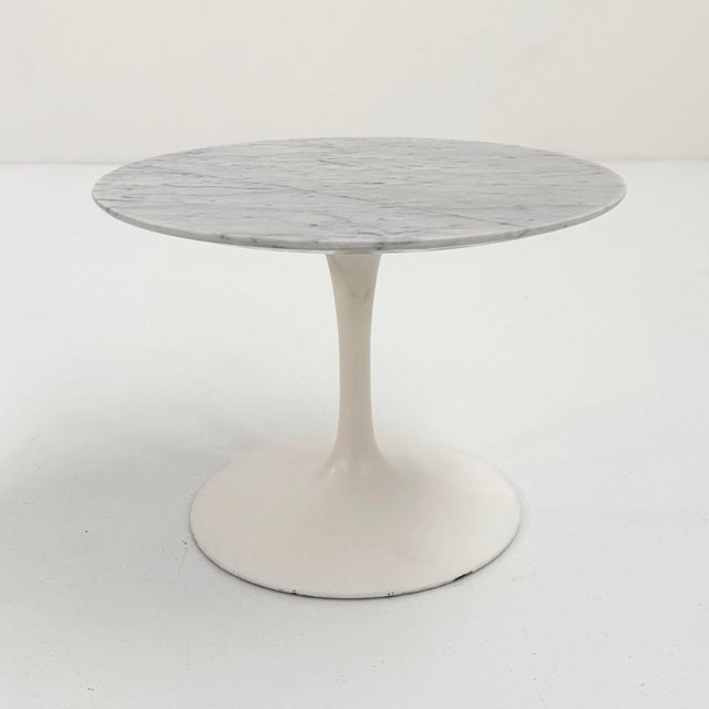 1970s Low Tulip Side Table in Marble by Eero Saarinen for Knoll, 1970s For Sale - Image 5 of 8