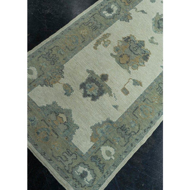Ivory Turkish Oushak Rug 2'5" x 8'6" #19131 For Sale - Image 8 of 8