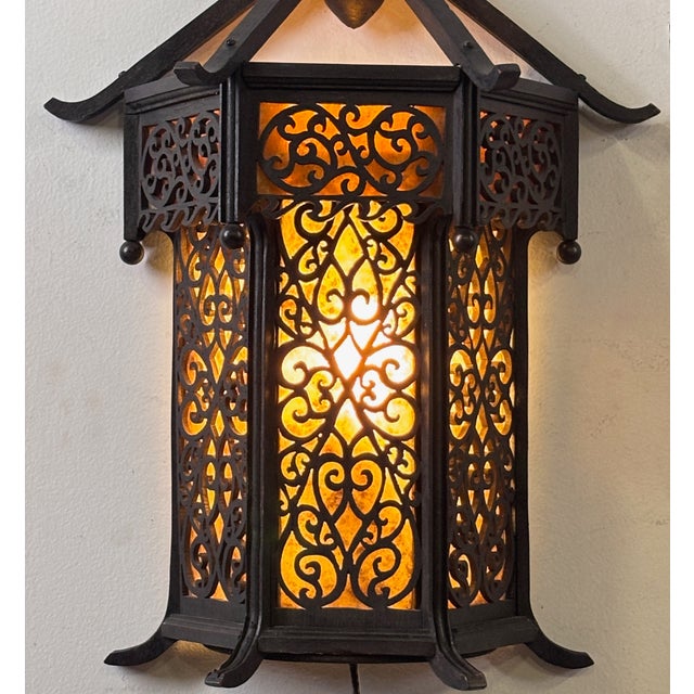 Early 20th Century Asian Wood and Mica Wall Lantern Sconce For Sale - Image 4 of 5