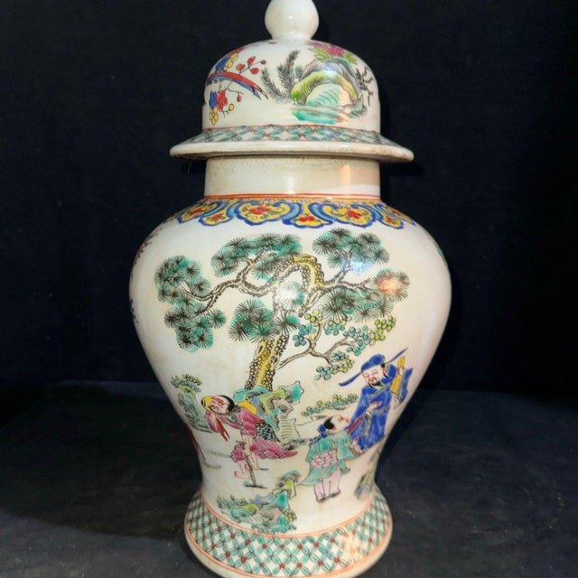 Ceramic Pair of Chinese Famille Rose Porcelain Figural General Jars With Lids For Sale - Image 7 of 9