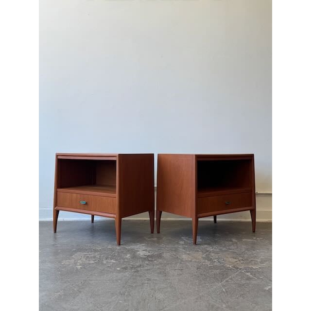 We are absolutely thrilled to bring this rare pair of 1960s walnut nightstands to the feed. Designed by the legendary Ray...