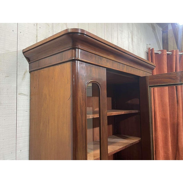 Wood 19th Century English Mahogany Bookcase For Sale - Image 7 of 18