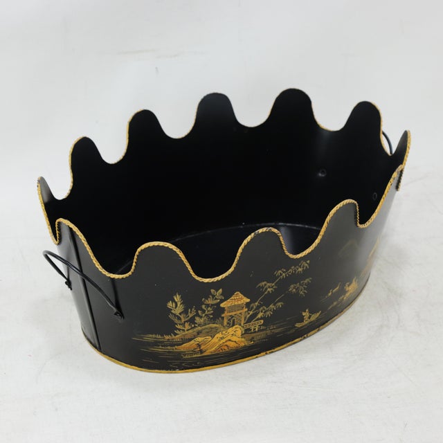 Vintage Chinoiserie Hand-Painted Toleware Scalloped Planter – Black and Gold Metal Cachepot For Sale - Image 4 of 9