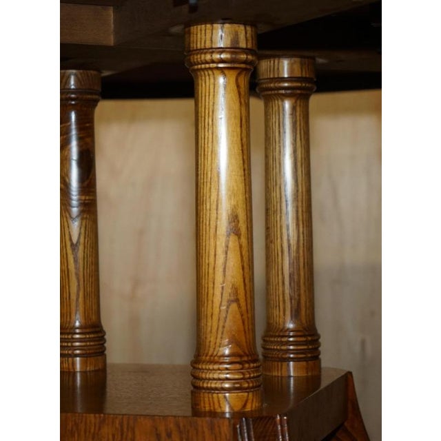 Extending Jupe Round Dining Table in Burr and Burl Oak For Sale - Image 6 of 18